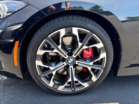 Used 2025 BMW 330i Sedan w/ M Sport Package RWD image 32