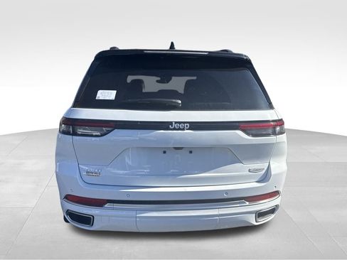 New 2025 Jeep Grand Cherokee Summit w/ Luxury Tech Group V image 6