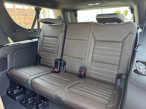 New 2026 GMC Yukon XL Denali Ultimate AWD/4WD image 25
