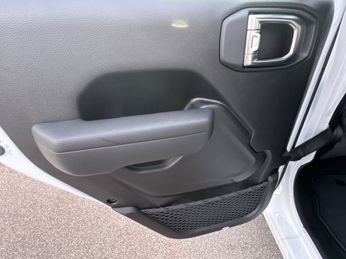 New 2026 Jeep Gladiator Sport image 18