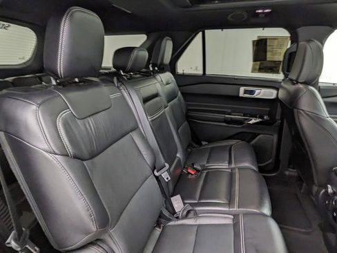 Used 2021 Ford Explorer ST w/ ST Street Pack image 43