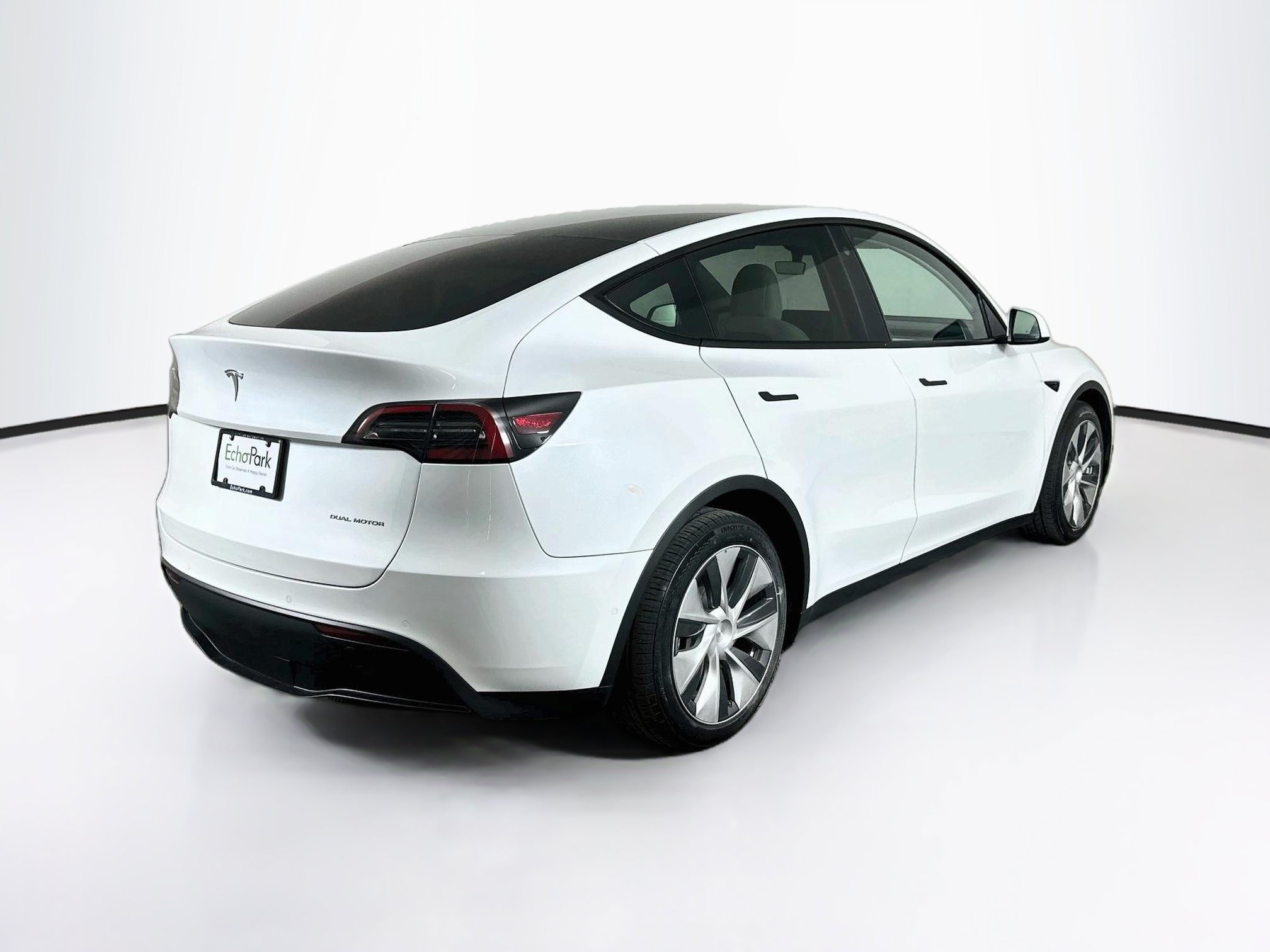 Used 2022 Tesla Model Y Long Range AWD/4WD image 9
