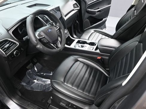 Used 2024 Ford Edge SEL w/ Convenience Package image 17