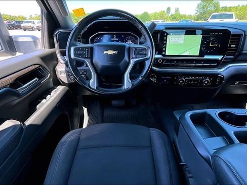Used 2025 Chevrolet Silverado 2500 LT AWD/4WD image 9