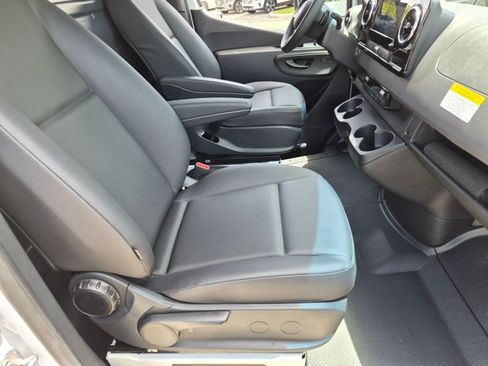 Used 2026 Mercedes-Benz Sprinter 2500 image 19
