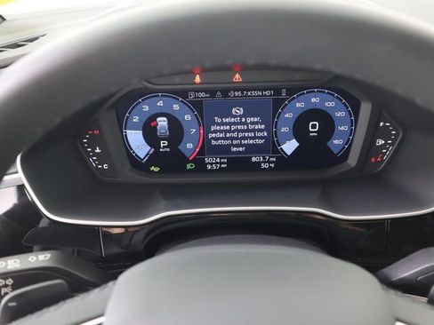 Certified 2025 Audi Q3 2.0T Premium w/ Convenience Package AWD/4WD image 16