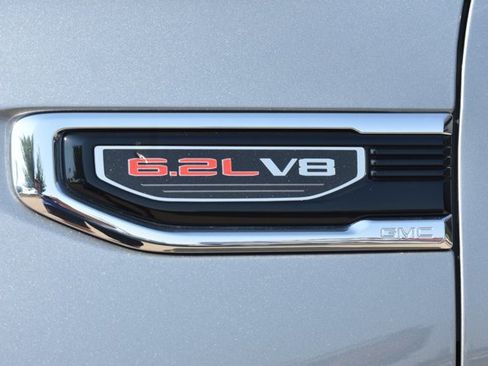 Used 2023 GMC Sierra 1500 Denali w/ Technology Package AWD/4WD image 11