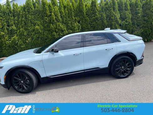 Used 2024 Cadillac Lyriq Sport AWD/4WD image 6