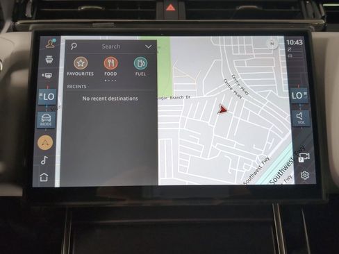 Certified 2026 Land Rover Range Rover Velar Dynamic SE image 25