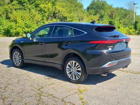 Used 2021 Toyota Venza XLE w/ Softex Package AWD/4WD image 7