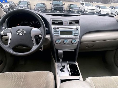 Used 2008 Toyota Camry LE image 17