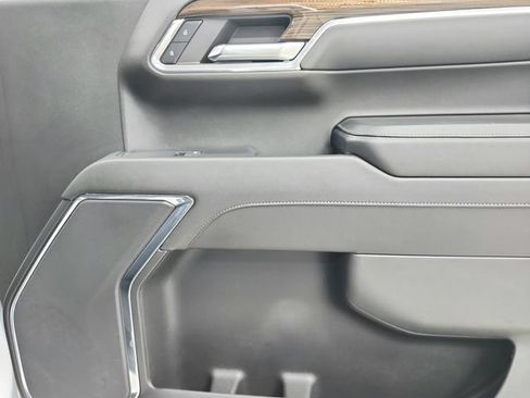 Used 2024 Chevrolet Silverado 1500 LT AWD/4WD image 36