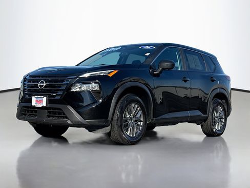Used 2024 Nissan Rogue S AWD/4WD image 12