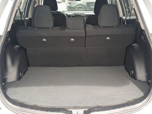 Used 2017 Toyota RAV4 LE FWD image 32