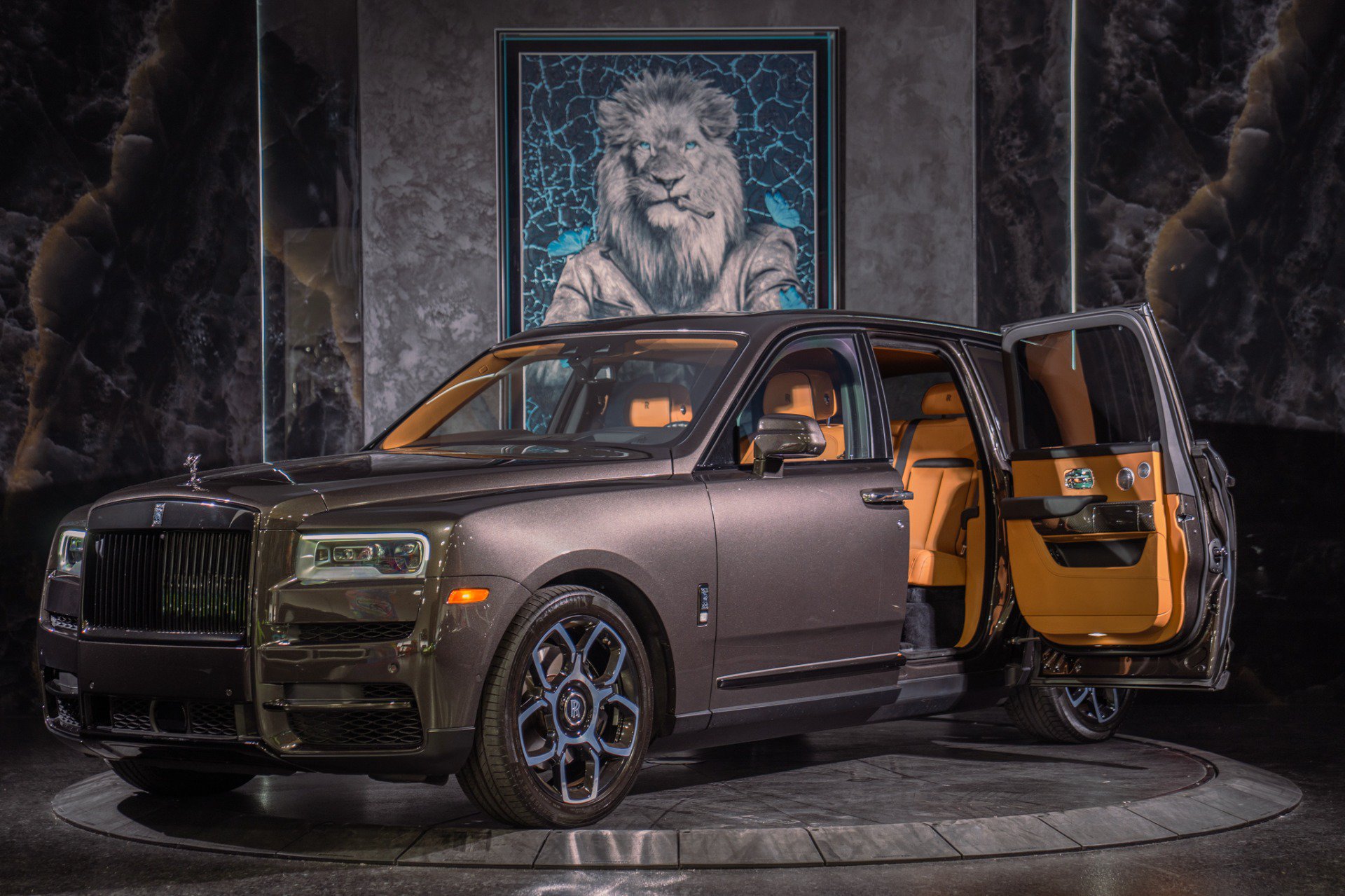 Used 2021 Rolls-Royce Cullinan Black Badge AWD/4WD image 1