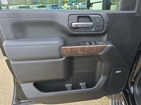 Certified 2022 GMC Sierra 3500 Denali image 27