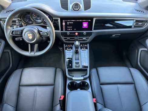 New 2026 Porsche Macan image 6