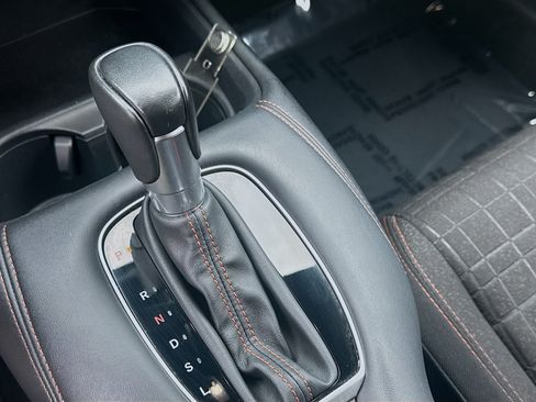 Used 2025 Honda HR-V Sport image 15