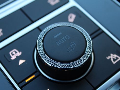 Used 2020 Land Rover Range Rover SV Autobiography Dynamic image 40