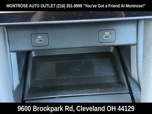 New 2025 Land Rover Discovery Sport S image 23