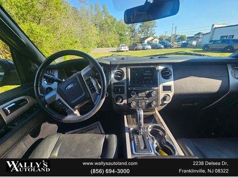 Used 2017 Ford Expedition Limited w/ Equipment Group 301A AWD/4WD image 3