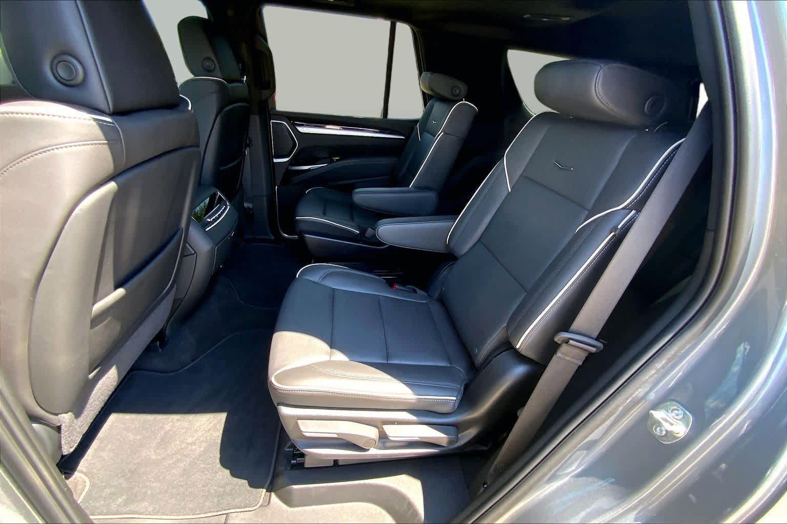 Used 2026 Cadillac Escalade Sport w/ Touring Package AWD/4WD image 20