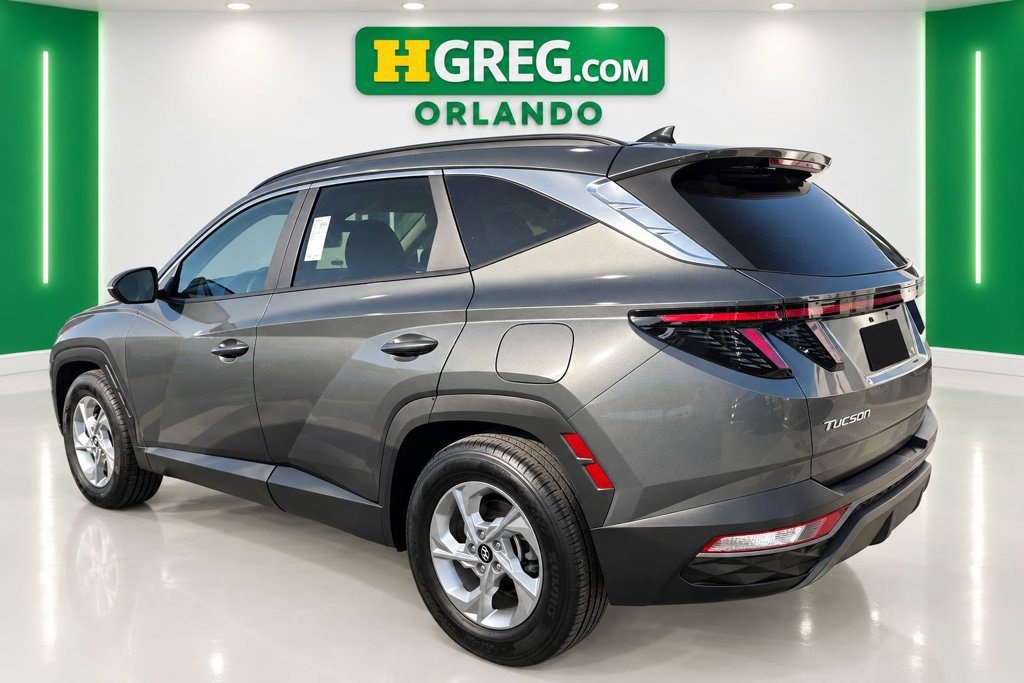 Used 2023 Hyundai Tucson SEL FWD image 2