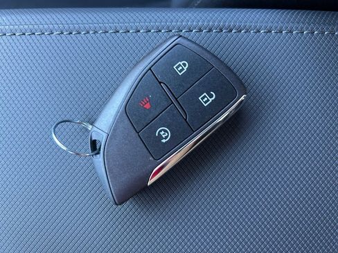 New 2026 Chevrolet Equinox EV LT image 33