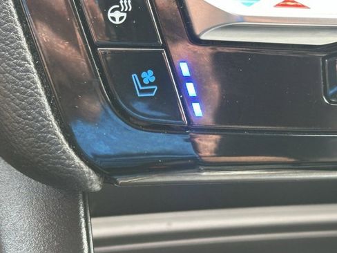 Used 2022 Ford Explorer Limited w/ Equipment Group 301A image 41