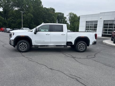 New 2026 GMC Sierra 2500 SLT w/ SLT Premium Package AWD/4WD image 2