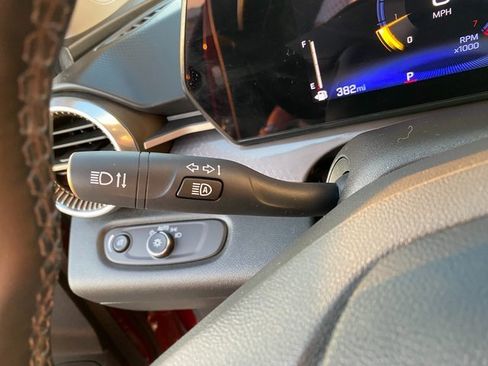 Used 2024 Chevrolet Trax ACTIV w/ Sunroof Package image 28