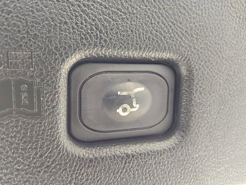 Used 2023 Lincoln Nautilus Reserve w/ Equipment Group 201A image 16