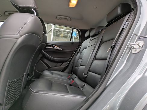 Used 2018 INFINITI QX30 Premium w/ Cargo Package image 15