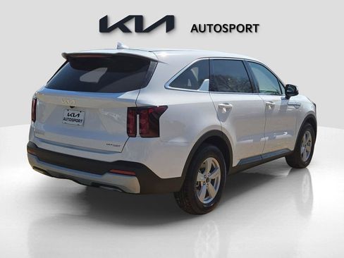 New 2026 Kia Sorento LX image 8