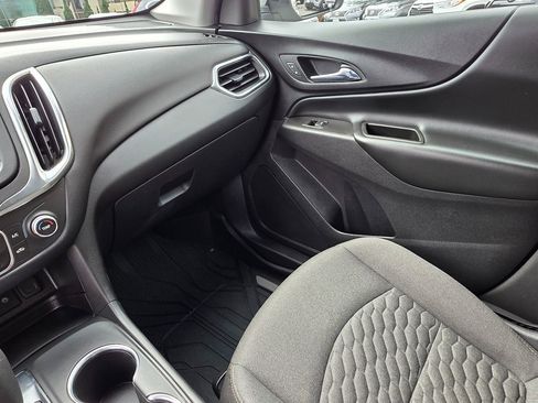 Used 2020 Chevrolet Equinox LT image 37