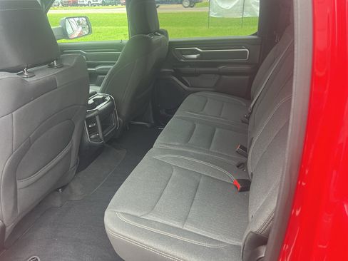 Used 2019 RAM 1500 Big Horn AWD/4WD image 17
