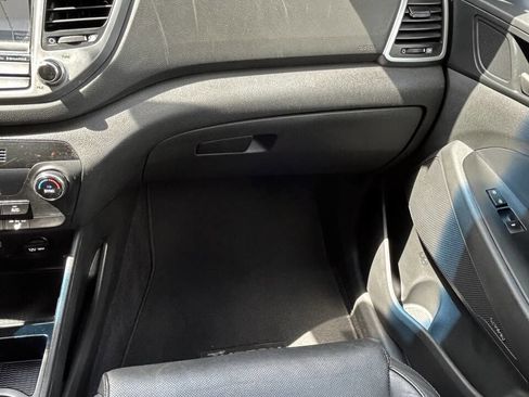 Used 2018 Hyundai Tucson SEL Plus FWD image 17