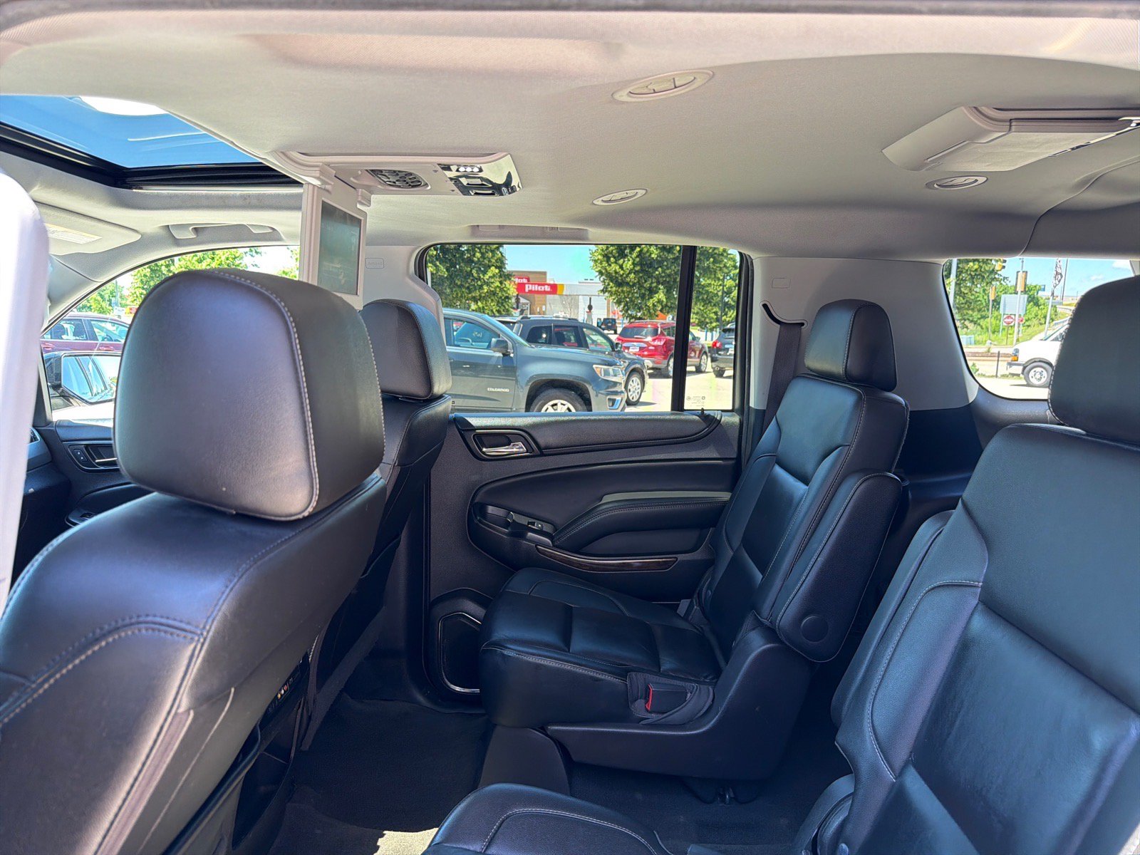 Used 2016 Chevrolet Suburban LT AWD/4WD image 23