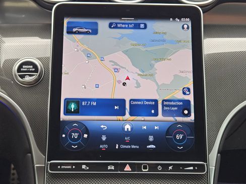 Certified 2025 Mercedes-Benz GLC 300 4MATIC image 9