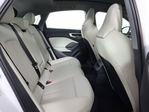 Used 2025 Audi A5 2.0T Prestige w/ 19" Wheel Package image 15