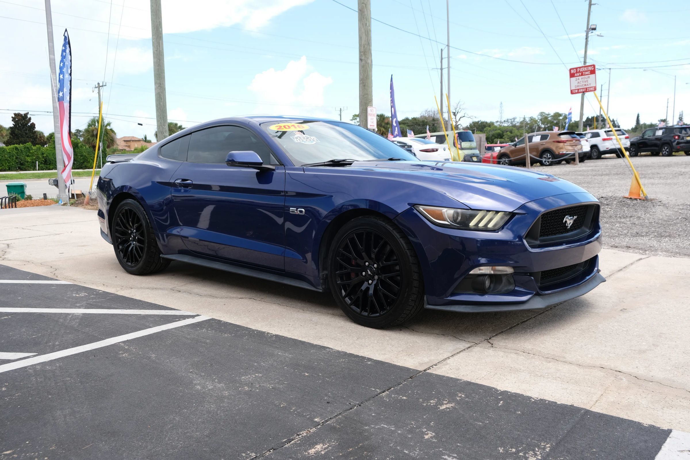 Used 2016 Ford Mustang GT Premium w/ GT Performance Package RWD image 3