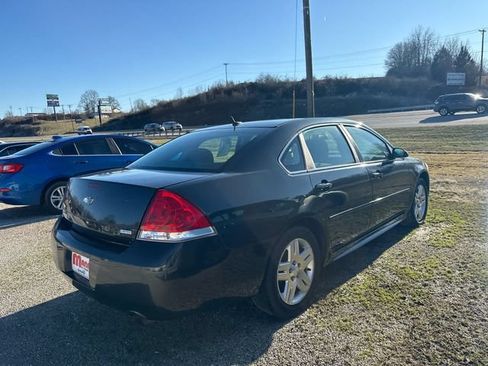 Used 2015 Chevrolet Impala LT w/ LT Sunroof Package FWD image 4