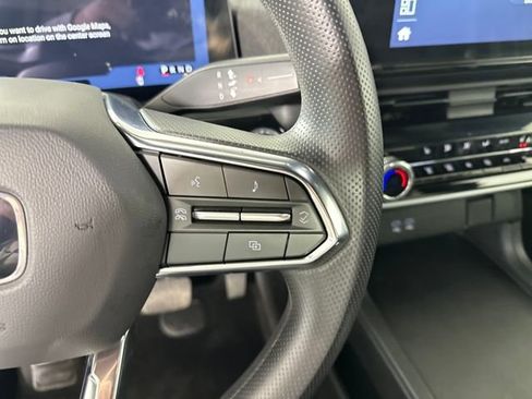 Used 2024 Honda Prologue EX image 16