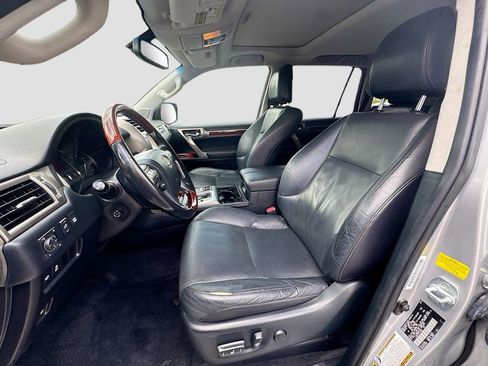 Used 2015 Lexus GX 460 w/ Premium Package AWD/4WD image 22