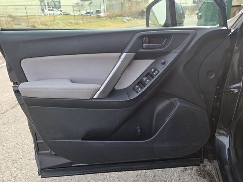 Used 2015 Subaru Forester 2.5i Premium image 13