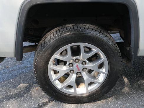 Used 2018 GMC Sierra 1500 SLT w/ SLT Premium Package AWD/4WD image 37