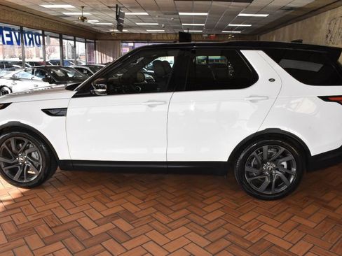 Used 2020 Land Rover Discovery HSE image 3