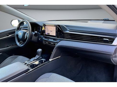 Used 2025 Toyota Camry LE FWD image 47