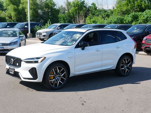 Certified 2024 Volvo XC60 T8 Polestar AWD/4WD image 3
