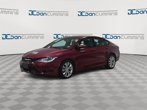 Used 2016 Chrysler 200 S image 5